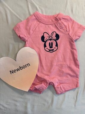 Disney - Pink Short Sleeve Minnie Mouse Infant Romper/One piece outfit